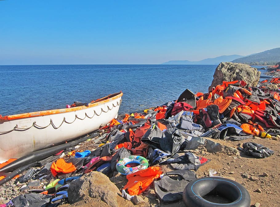 Disembarking boats in Lesvos, Greece (courtesy of Pixabay)