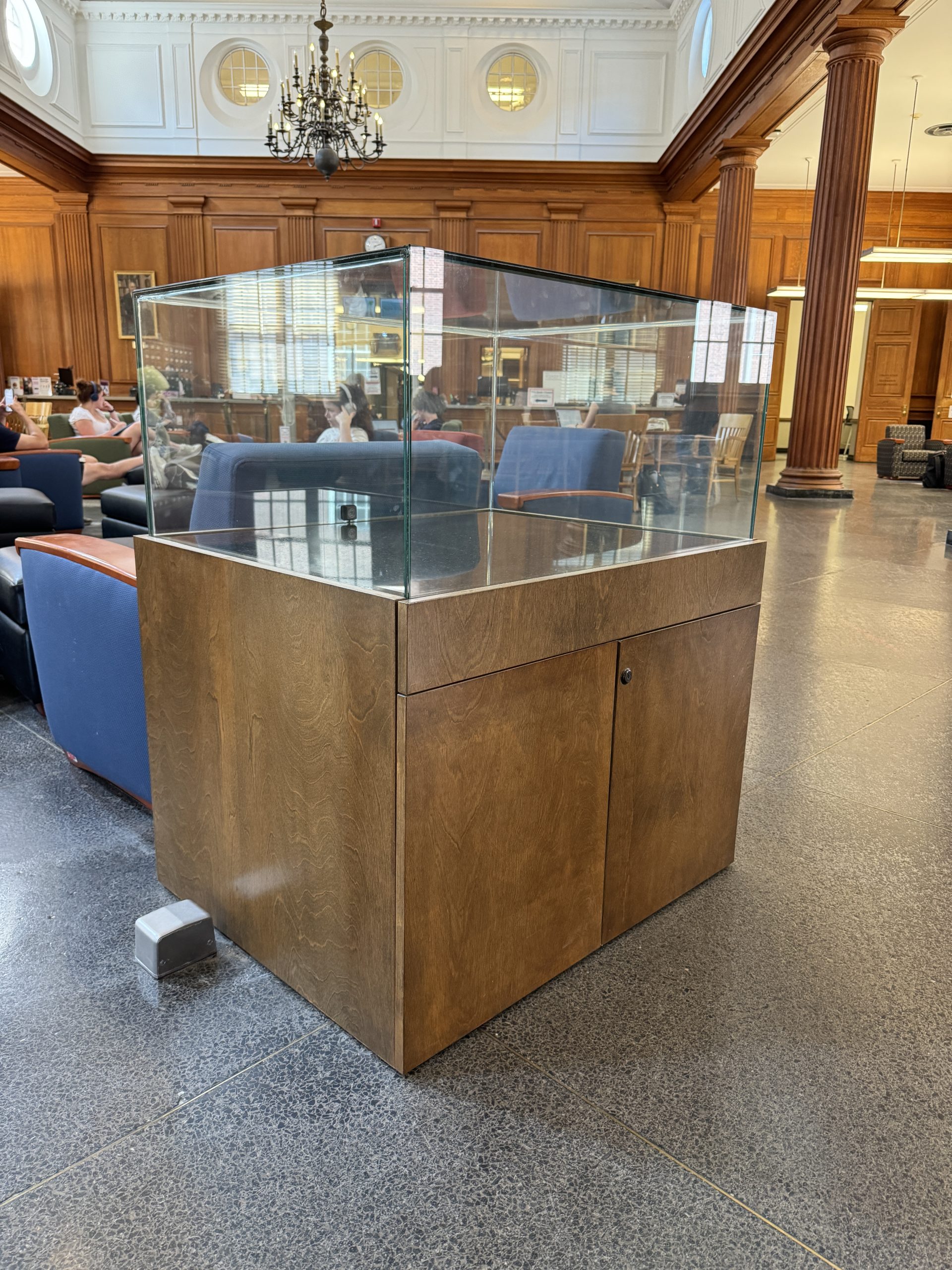 Case Locations & Access | University Library Exhibitions Committee