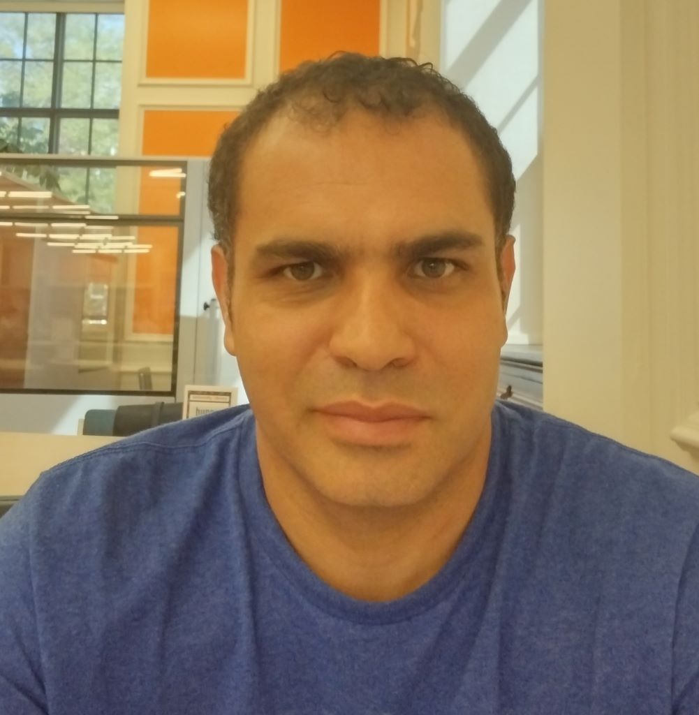 Photo of Dr. Carlos Angele