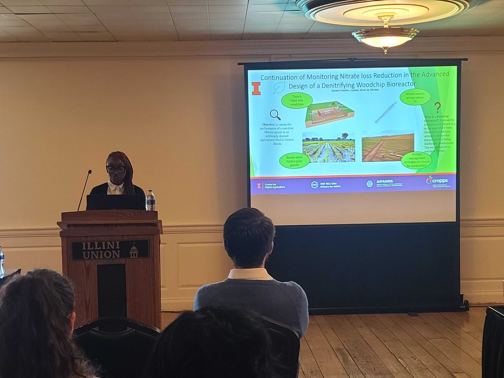 Student giving a science slam presentation