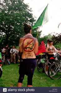 world-naked-bike-ride-2007-this-is-a-worldwide-naked-protest-against-ADTGHX
