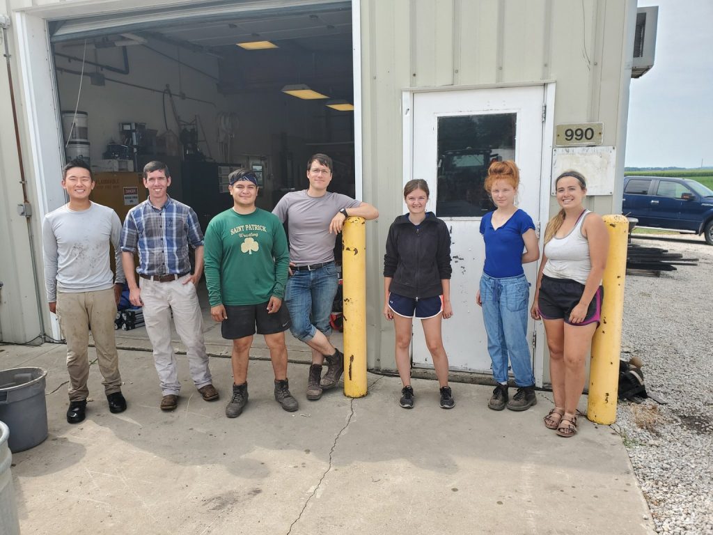 Picture of Seiter lab summer research crew, 2019