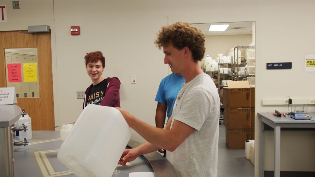 Fall 2018 TA Training Chemistry Joint Safety Team University of Illinois at UrbanaChampaign