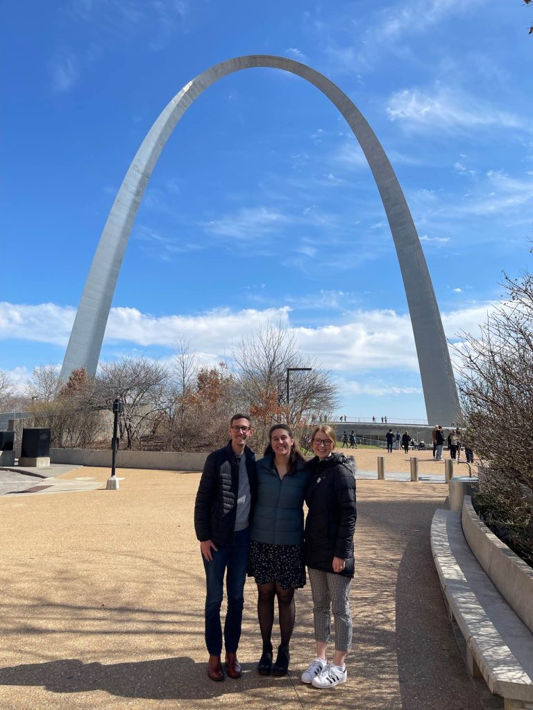 Margot (right) and friends pose in front of the St. Louis Arch