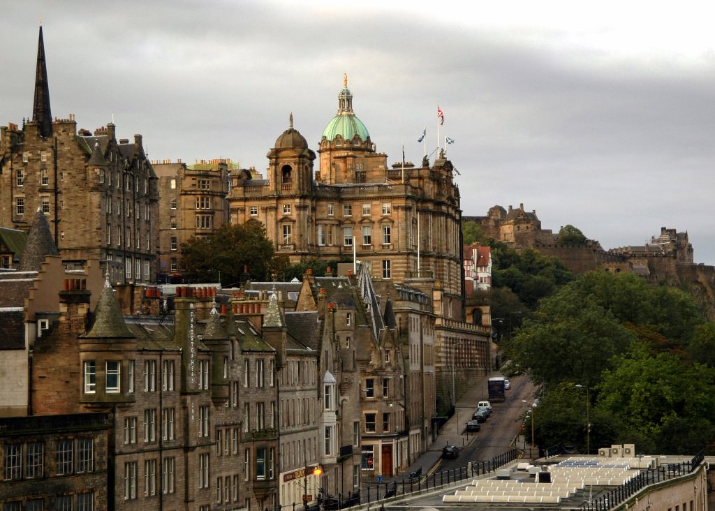 Downtown Edinburgh. Photo credit: John Mueller, Flickr.